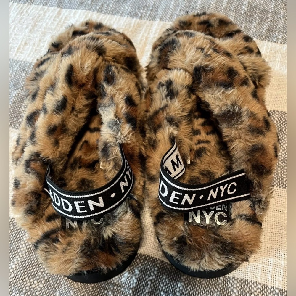 MADDEN NYC Fuzzy Leopard Print Slippers SZ 9 - Picture 3 of 7